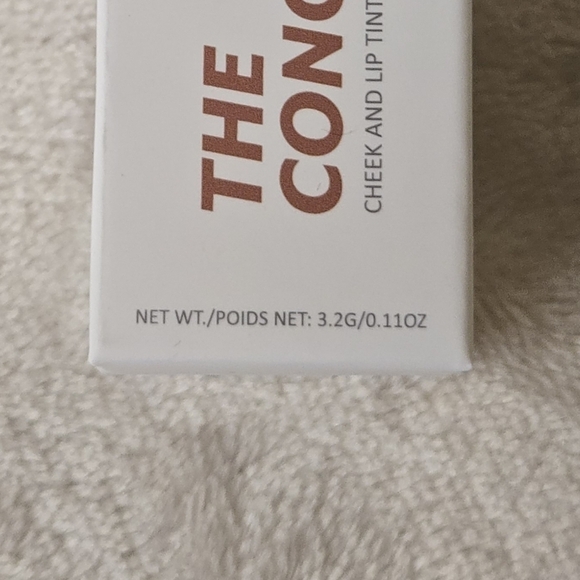 Floss The Concierge Cheek & Lip Tint Villa - Picture 9 of 10